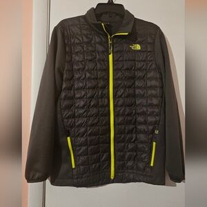 North Face boys jacket EUC